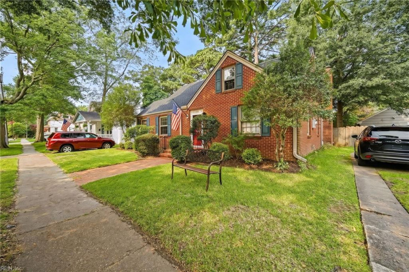 Photo 2 of 46 residential for sale in Norfolk virginia