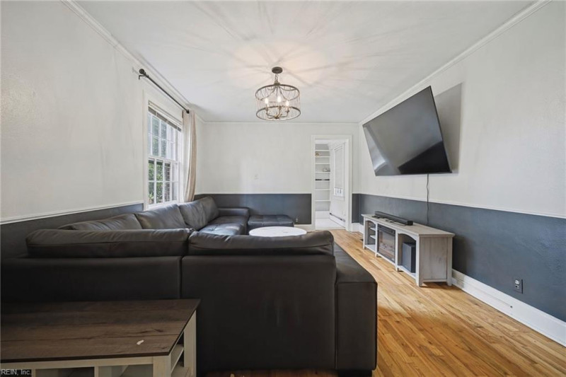 Photo 7 of 46 residential for sale in Norfolk virginia