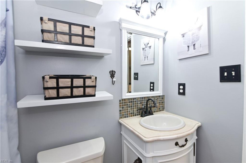 Photo 19 of 37 residential for sale in Chesapeake virginia