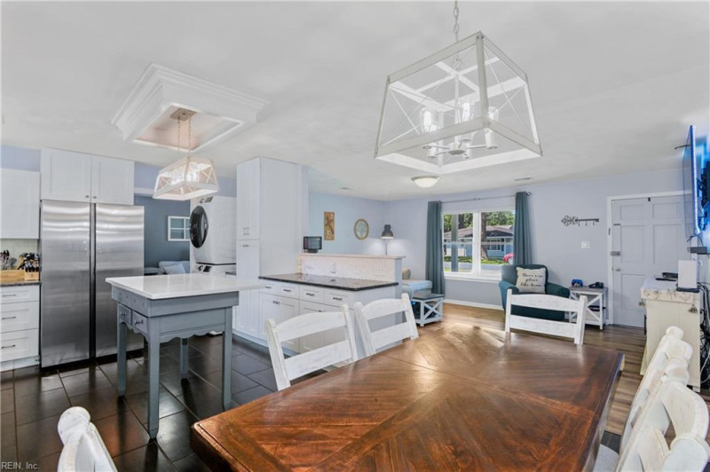 Photo 7 of 37 residential for sale in Chesapeake virginia