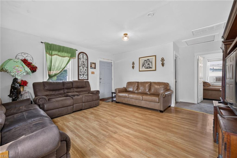 Photo 10 of 50 residential for sale in Newport News virginia Photo 10 of 50 residential for sale in Newport News virginia
