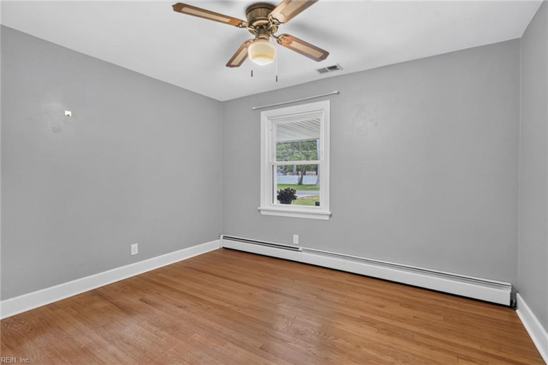 Photo 18 of 33 residential for sale in Chesapeake virginia Photo 18 of 33 residential for sale in Chesapeake virginia