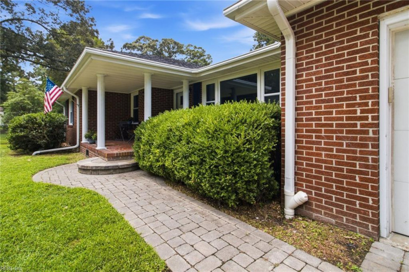 Photo 3 of 33 residential for sale in Chesapeake virginia Photo 3 of 33 residential for sale in Chesapeake virginia
