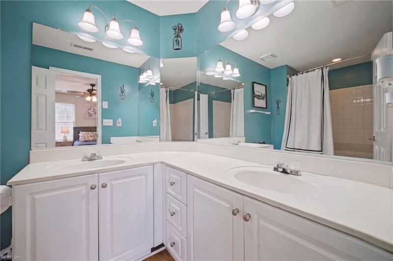 Photo 10 of 21 residential for sale in Newport News virginia