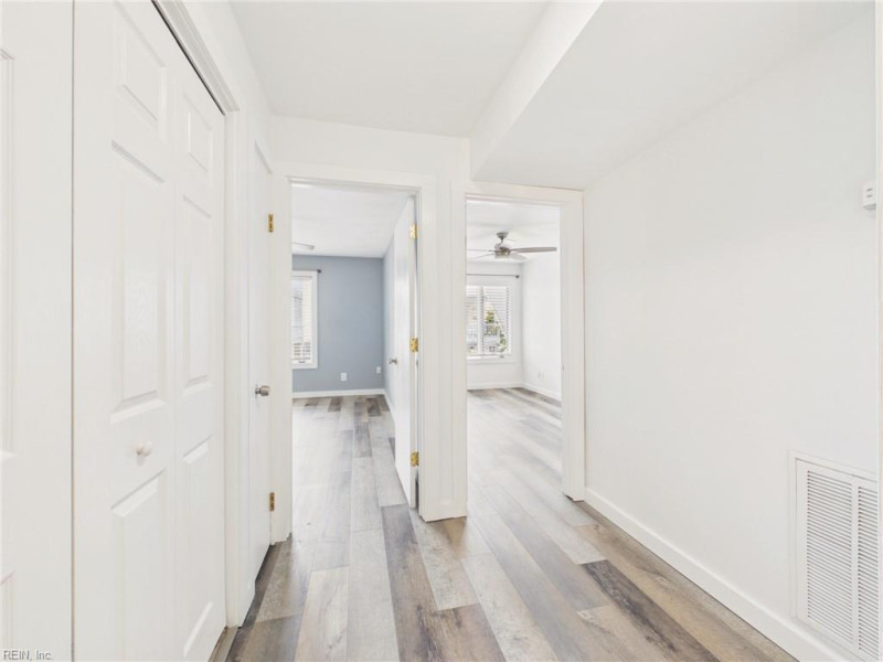 Photo 11 of 50 residential for sale in Virginia Beach virginia
