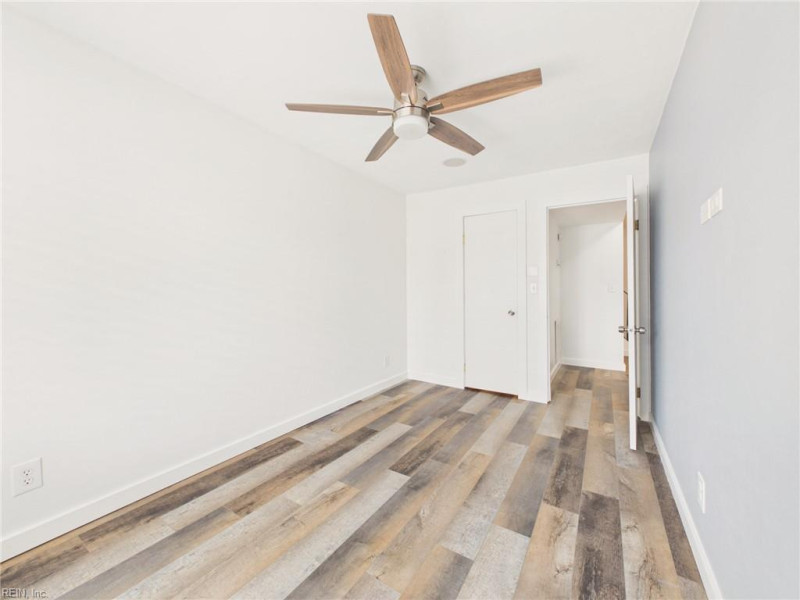 Photo 14 of 50 residential for sale in Virginia Beach virginia