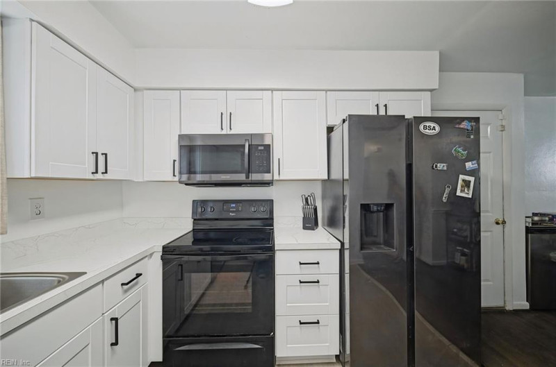 Photo 13 of 29 residential for sale in Chesapeake virginia