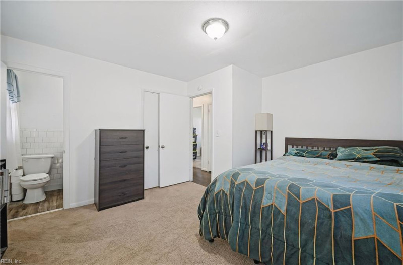Photo 19 of 29 residential for sale in Chesapeake virginia