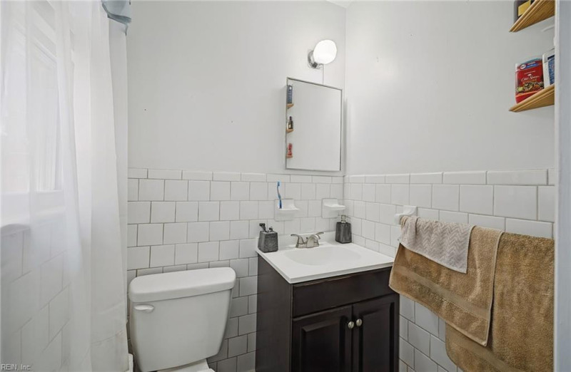 Photo 21 of 29 residential for sale in Chesapeake virginia