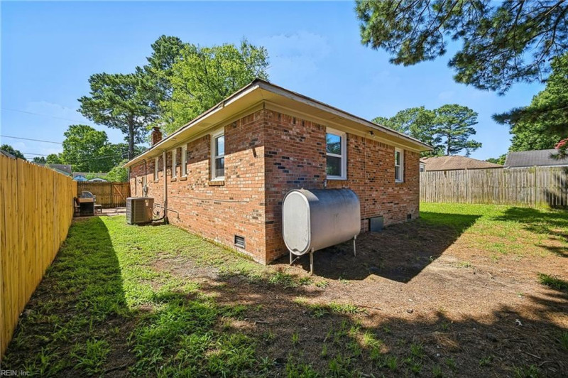 Photo 26 of 29 residential for sale in Chesapeake virginia