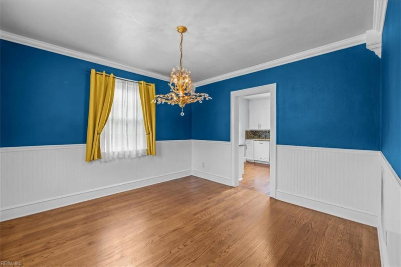 Photo 14 of 38 residential for sale in Hampton virginia
