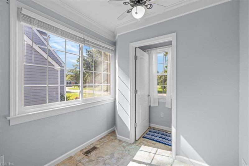 Photo 20 of 38 residential for sale in Hampton virginia