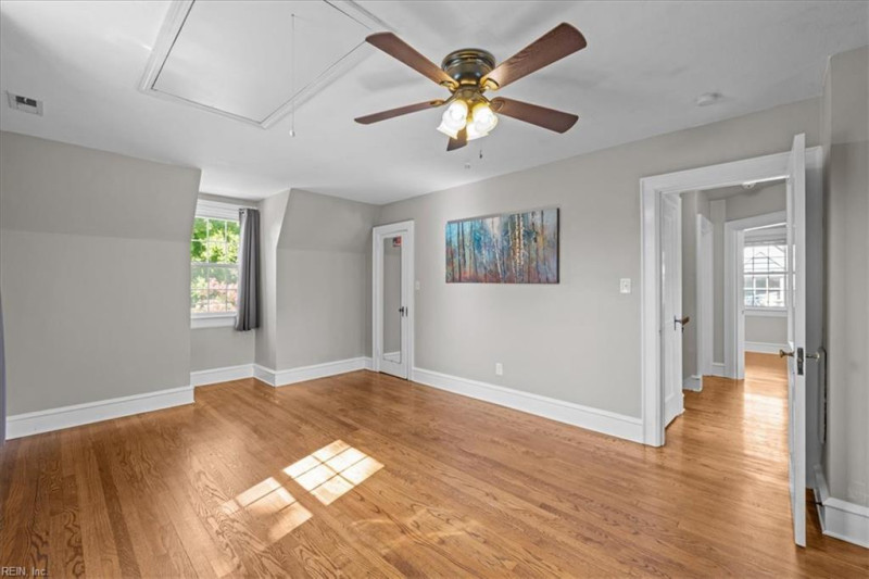 Photo 27 of 38 residential for sale in Hampton virginia