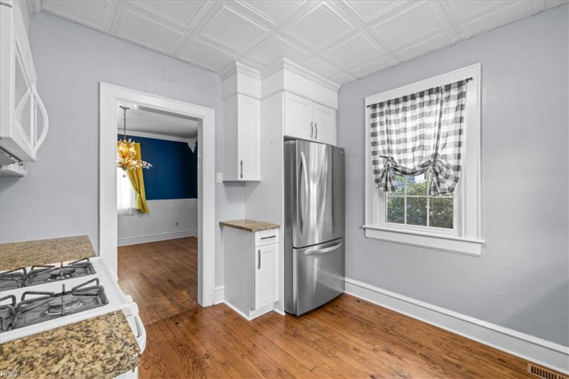 Photo 8 of 38 residential for sale in Hampton virginia