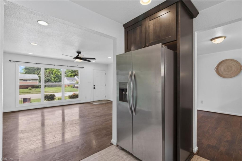Photo 13 of 38 residential for sale in Norfolk virginia