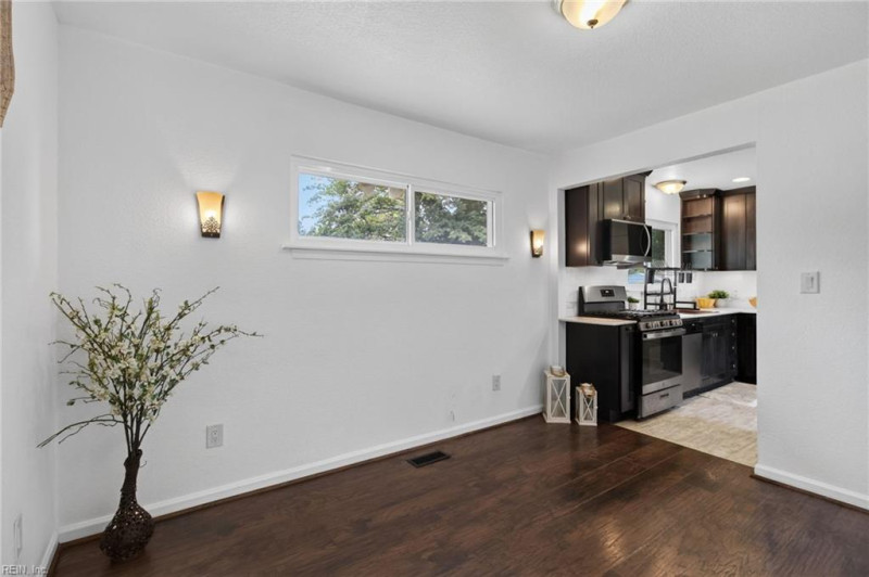Photo 15 of 38 residential for sale in Norfolk virginia