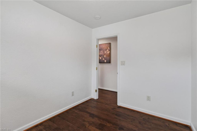 Photo 18 of 38 residential for sale in Norfolk virginia