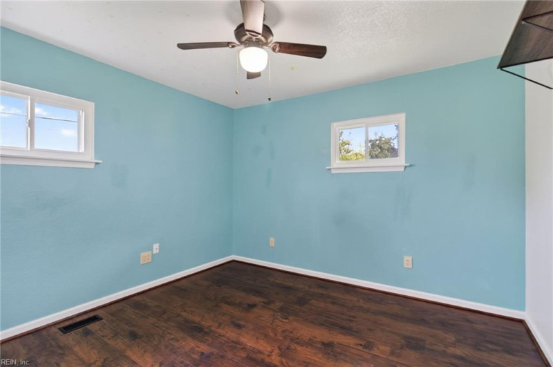 Photo 19 of 38 residential for sale in Norfolk virginia