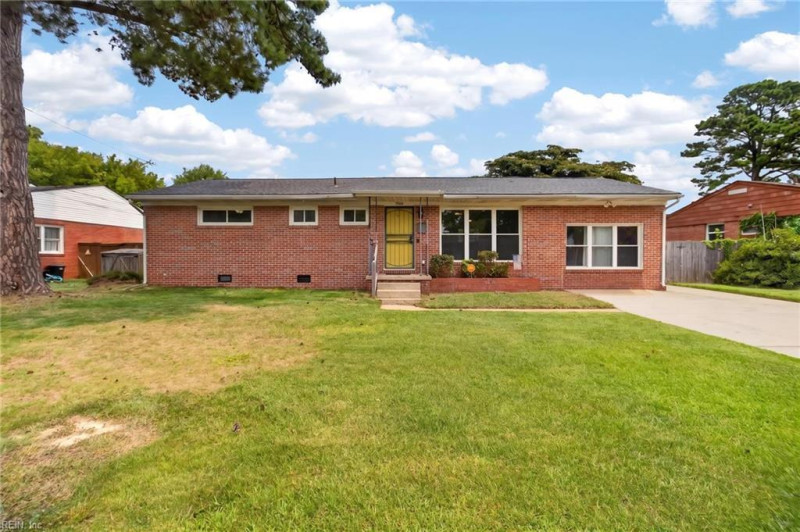 Photo 2 of 38 residential for sale in Norfolk virginia