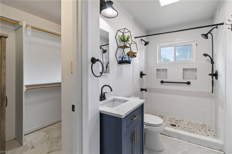 Photo 27 of 38 residential for sale in Norfolk virginia