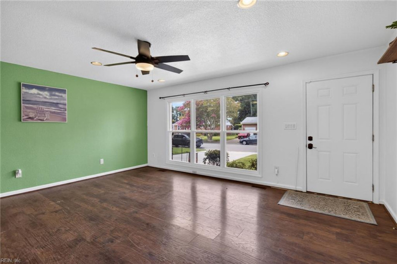 Photo 5 of 38 residential for sale in Norfolk virginia