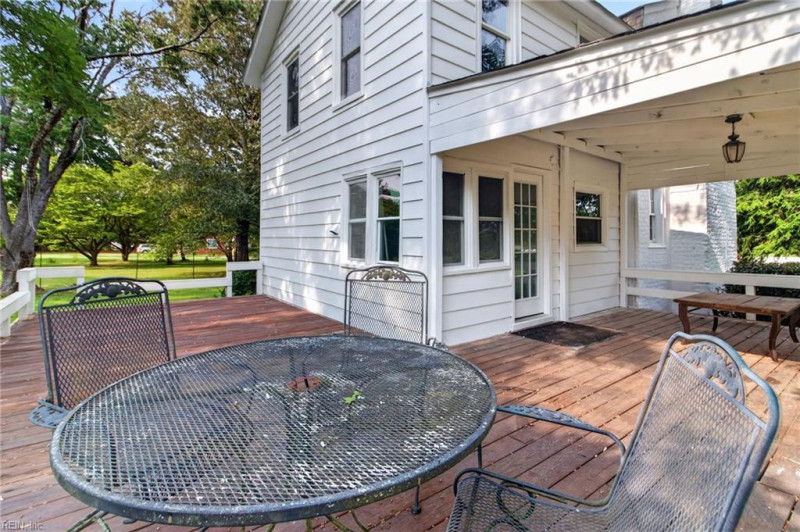 Photo 12 of 37 residential for sale in Chesapeake virginia
