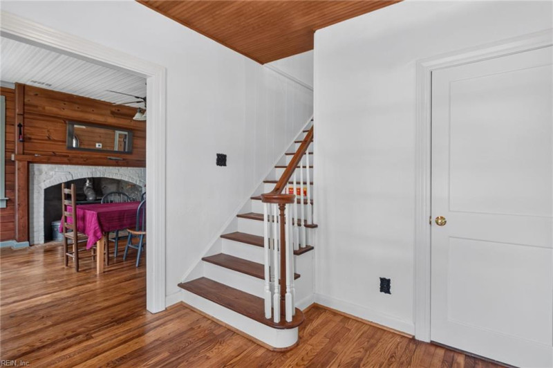 Photo 15 of 37 residential for sale in Chesapeake virginia