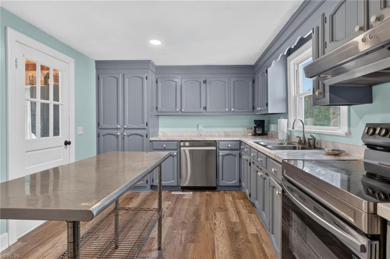 Photo 25 of 37 residential for sale in Chesapeake virginia
