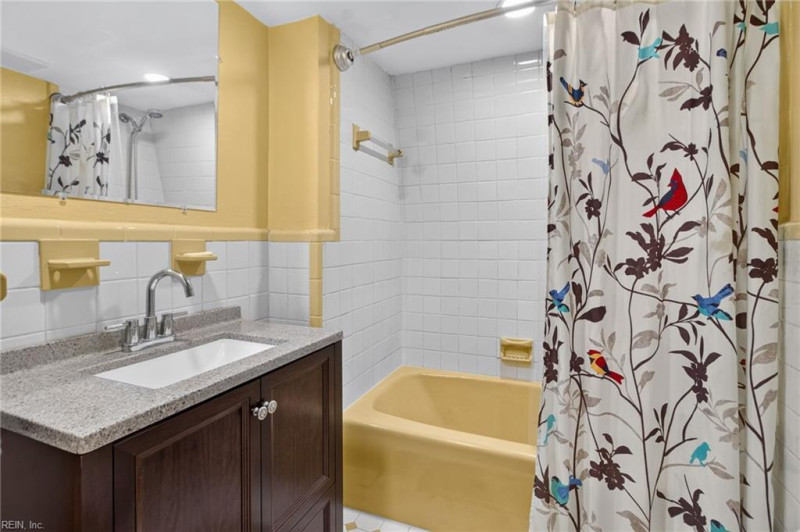 Photo 32 of 37 residential for sale in Chesapeake virginia