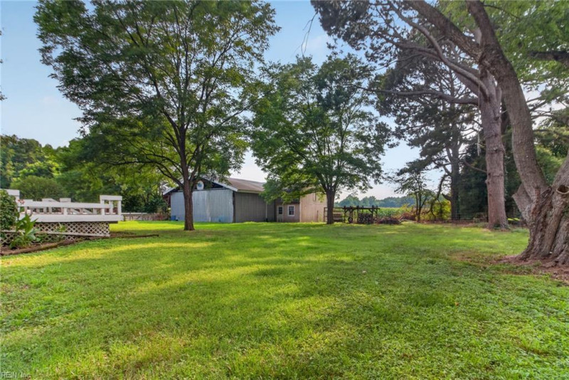 Photo 7 of 37 residential for sale in Chesapeake virginia
