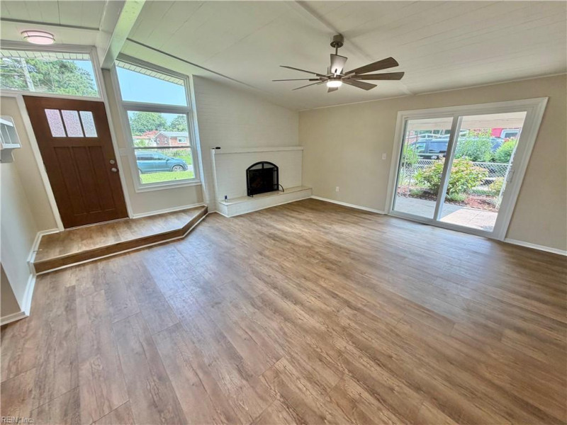 Photo 4 of 50 residential for sale in Chesapeake virginia Photo 4 of 50 residential for sale in Chesapeake virginia