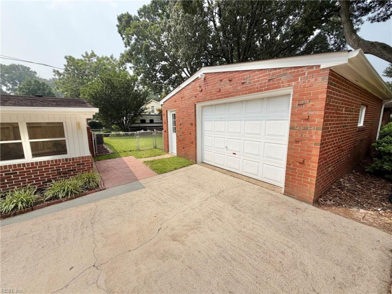 Photo 40 of 50 residential for sale in Chesapeake virginia Photo 40 of 50 residential for sale in Chesapeake virginia