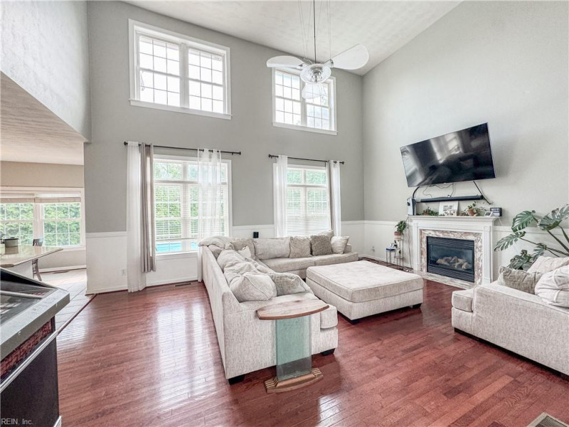Photo 12 of 42 residential for sale in Chesapeake virginia