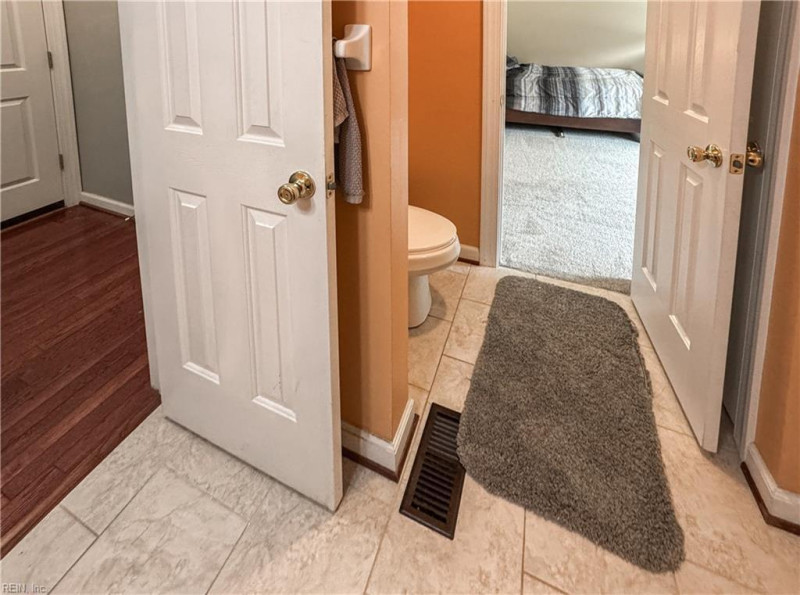 Photo 23 of 42 residential for sale in Chesapeake virginia