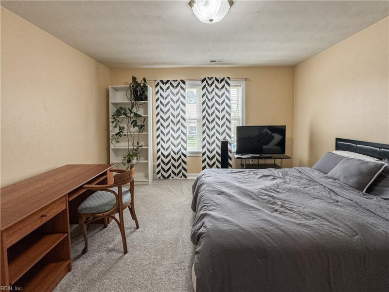 Photo 36 of 42 residential for sale in Chesapeake virginia