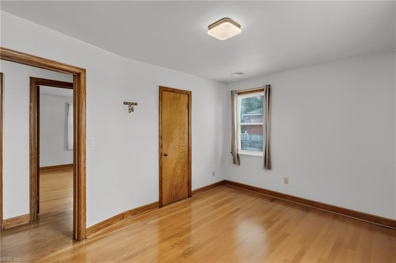 Photo 20 of 39 residential for sale in Norfolk virginia