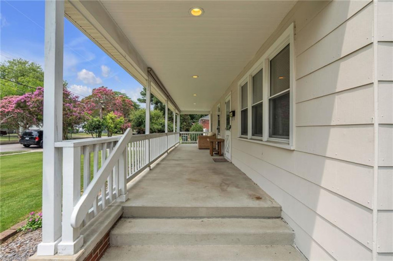 Photo 3 of 39 residential for sale in Norfolk virginia