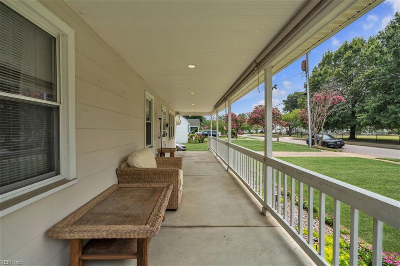 Photo 4 of 39 residential for sale in Norfolk virginia