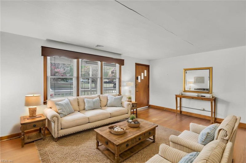 Photo 6 of 39 residential for sale in Norfolk virginia