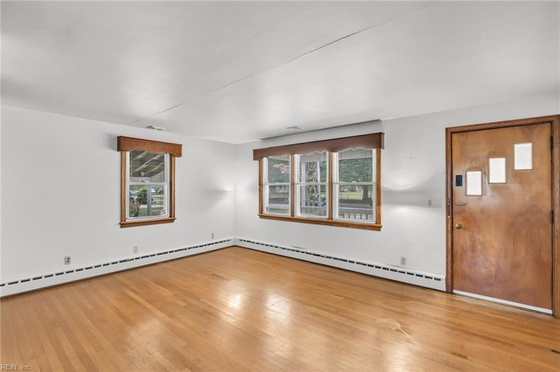 Photo 7 of 39 residential for sale in Norfolk virginia