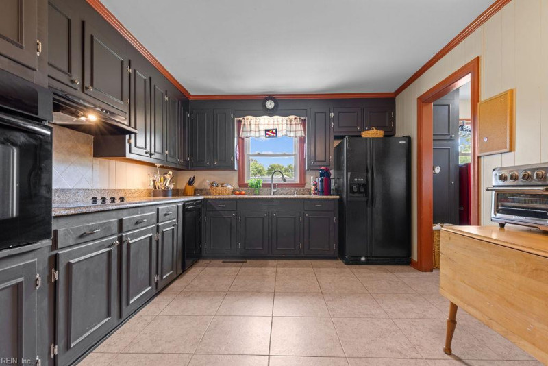 Photo 12 of 33 residential for sale in Franklin virginia