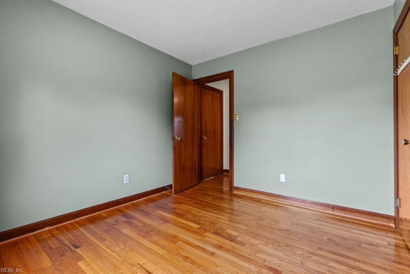 Photo 28 of 33 residential for sale in Franklin virginia
