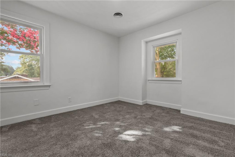 Photo 11 of 45 residential for sale in Chesapeake virginia Photo 11 of 45 residential for sale in Chesapeake virginia