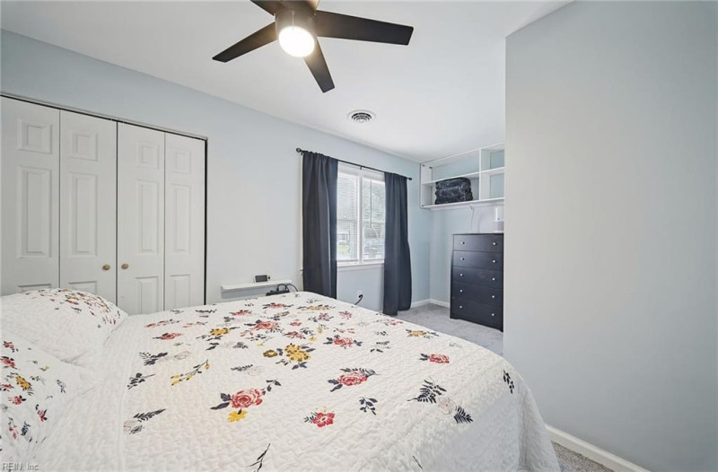 Photo 15 of 44 residential for sale in Virginia Beach virginia