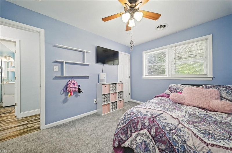Photo 18 of 44 residential for sale in Virginia Beach virginia
