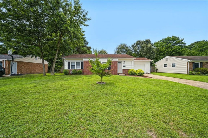 Photo 2 of 44 residential for sale in Virginia Beach virginia