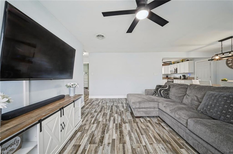 Photo 7 of 44 residential for sale in Virginia Beach virginia