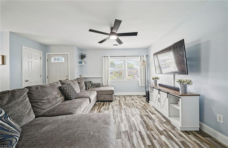 Photo 9 of 44 residential for sale in Virginia Beach virginia