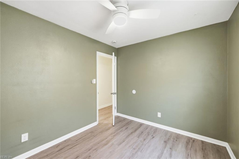 Photo 18 of 33 residential for sale in Norfolk virginia Photo 18 of 33 residential for sale in Norfolk virginia