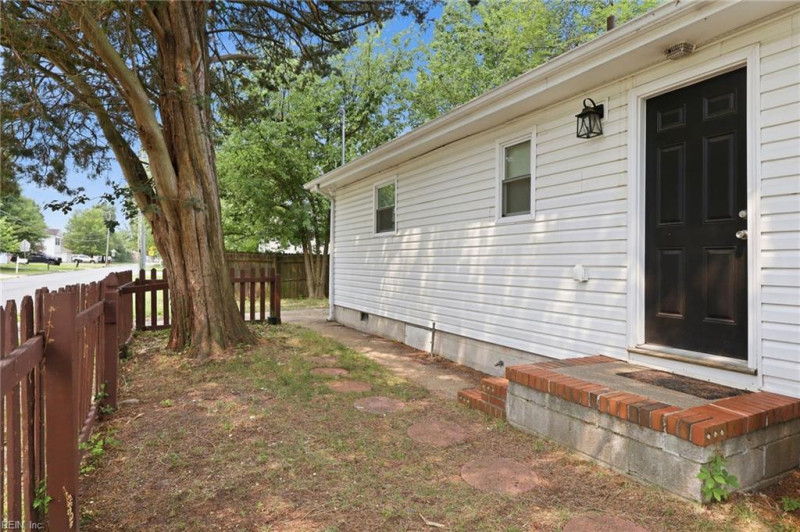 Photo 28 of 33 residential for sale in Norfolk virginia Photo 28 of 33 residential for sale in Norfolk virginia